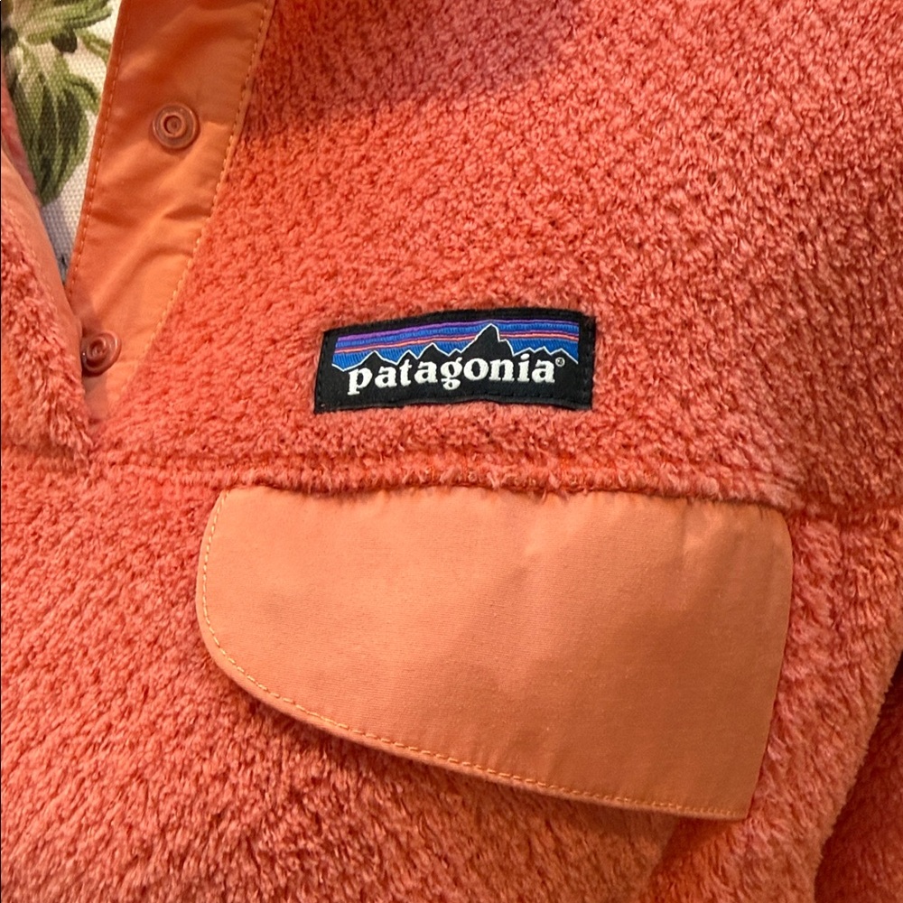 Patagonia Peach Fleece Quarter Snap Jacket, Medium - Picture 2 of 4